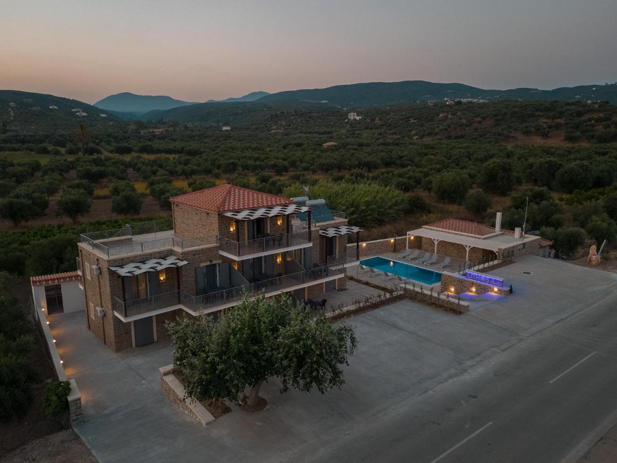 Lithos Suites Финикунда Екстериор снимка