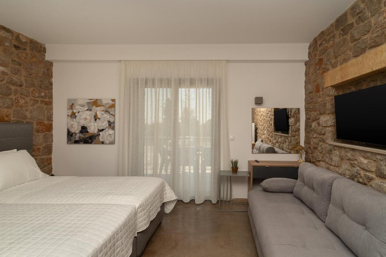 Lithos Suites Финикунда Екстериор снимка