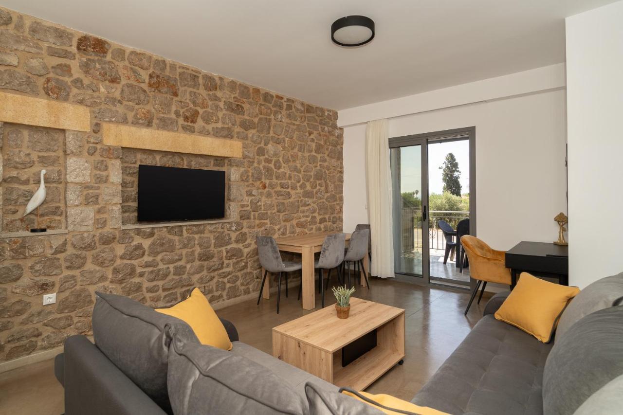 Lithos Suites Финикунда Екстериор снимка