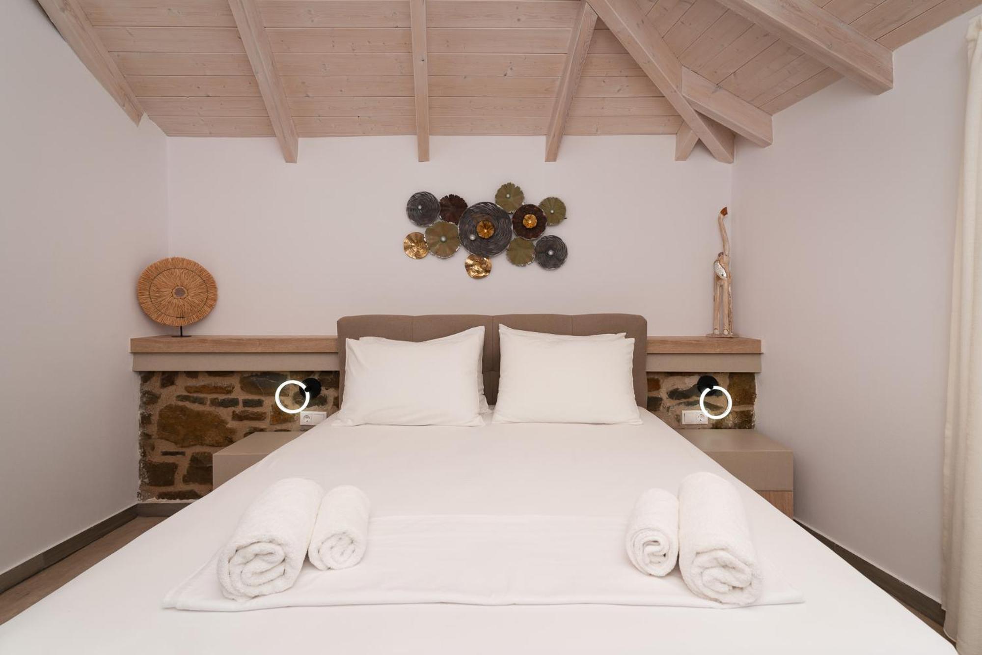 Lithos Suites Финикунда Екстериор снимка