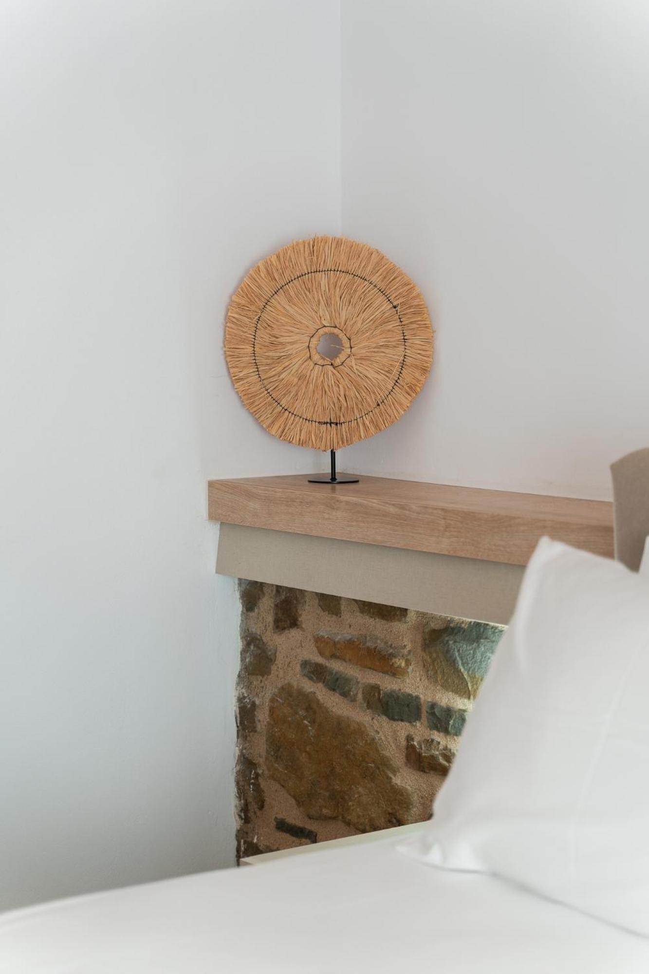 Lithos Suites Финикунда Екстериор снимка