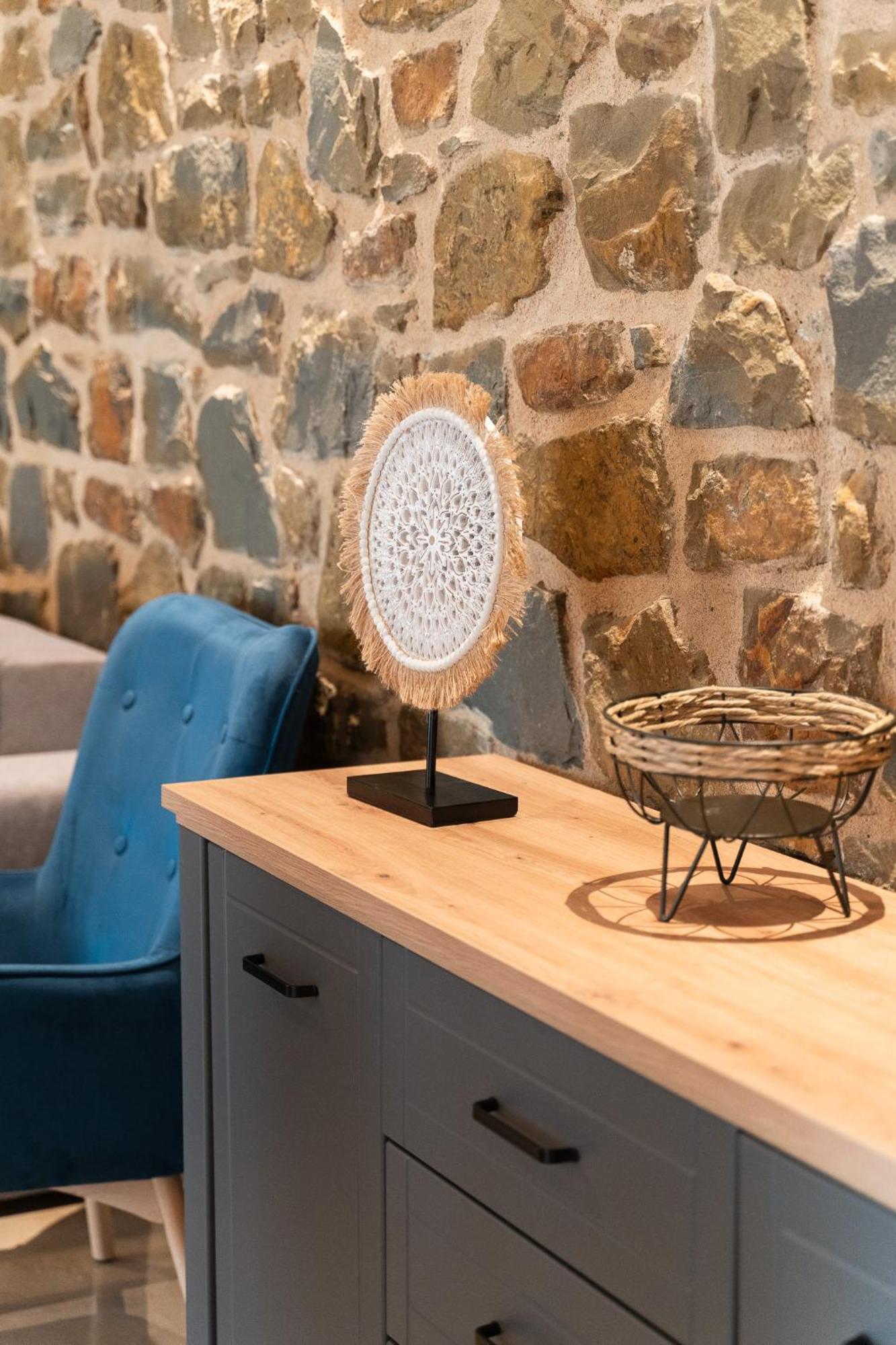 Lithos Suites Финикунда Екстериор снимка