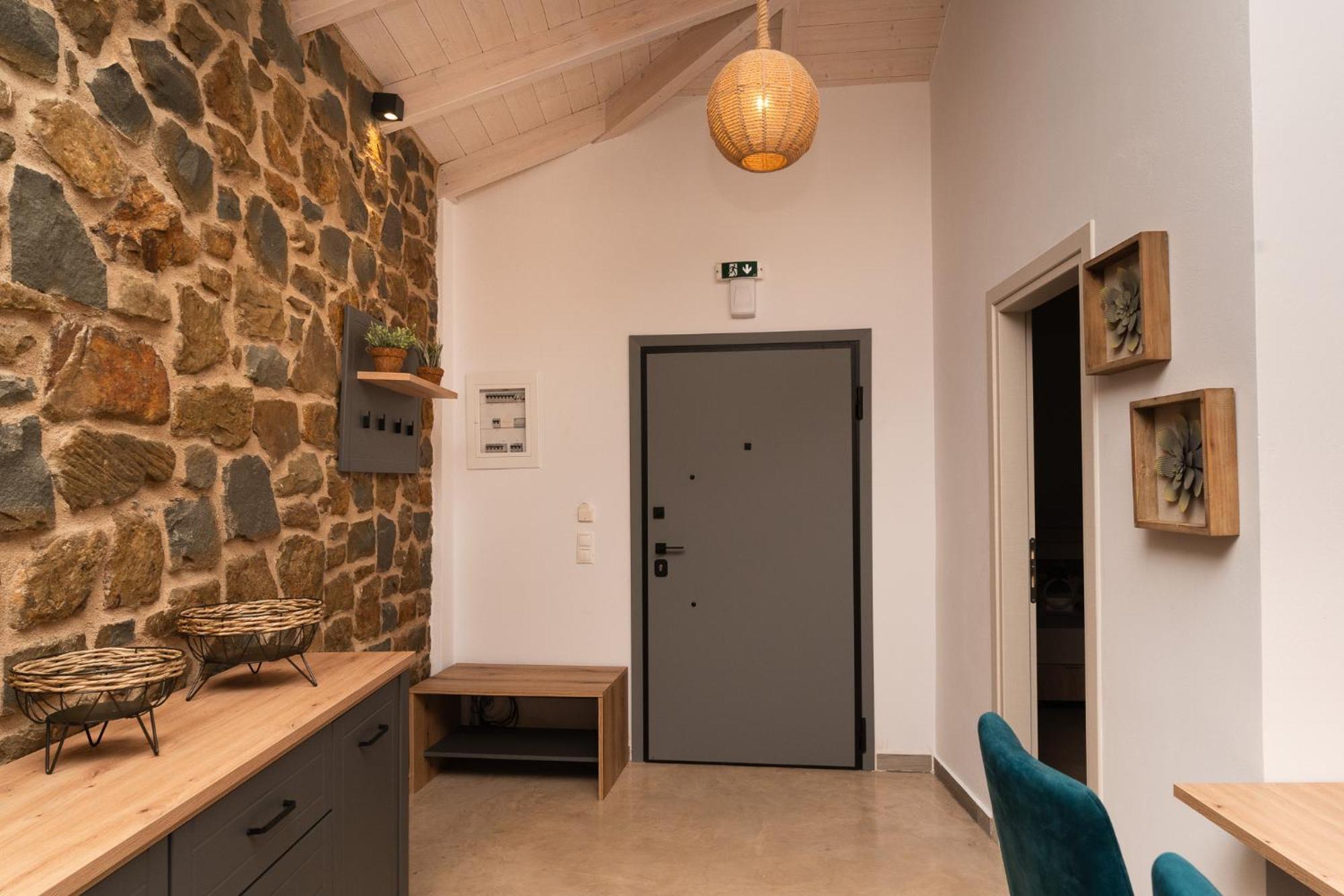 Lithos Suites Финикунда Екстериор снимка